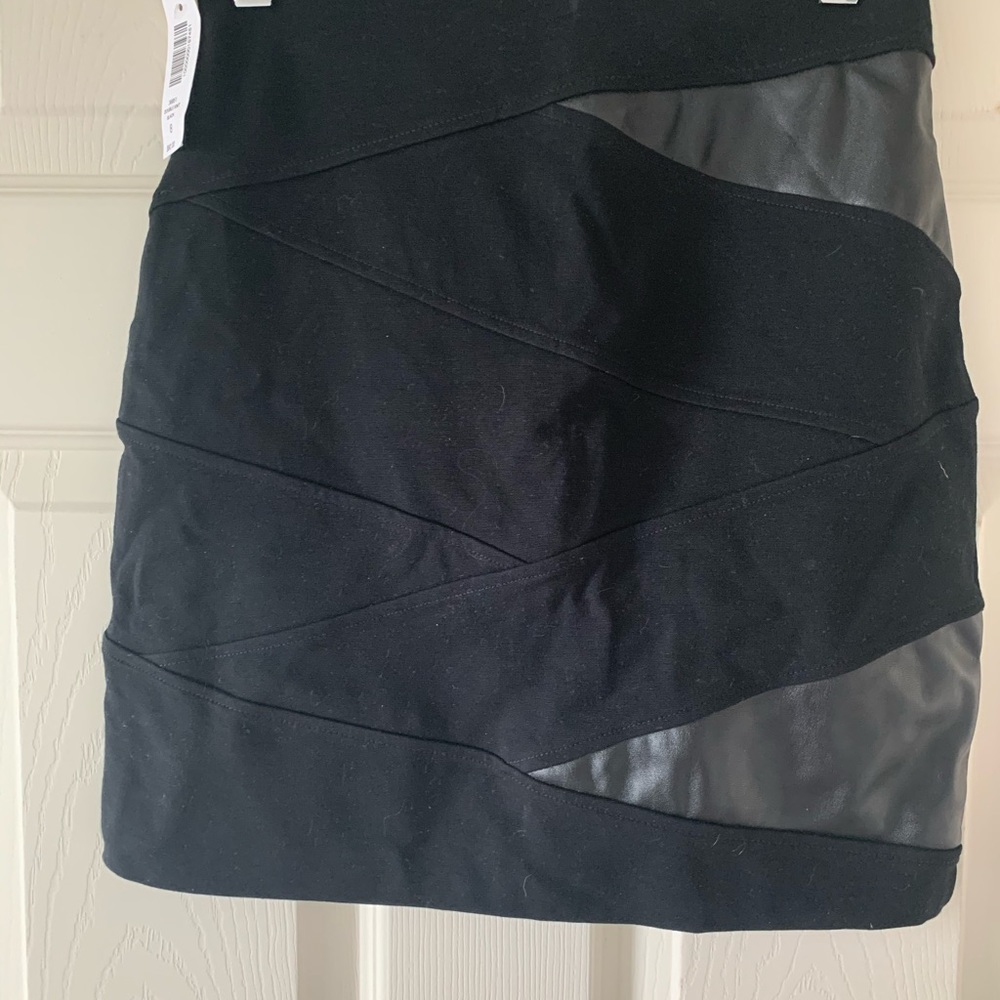 Aritzia black skirt